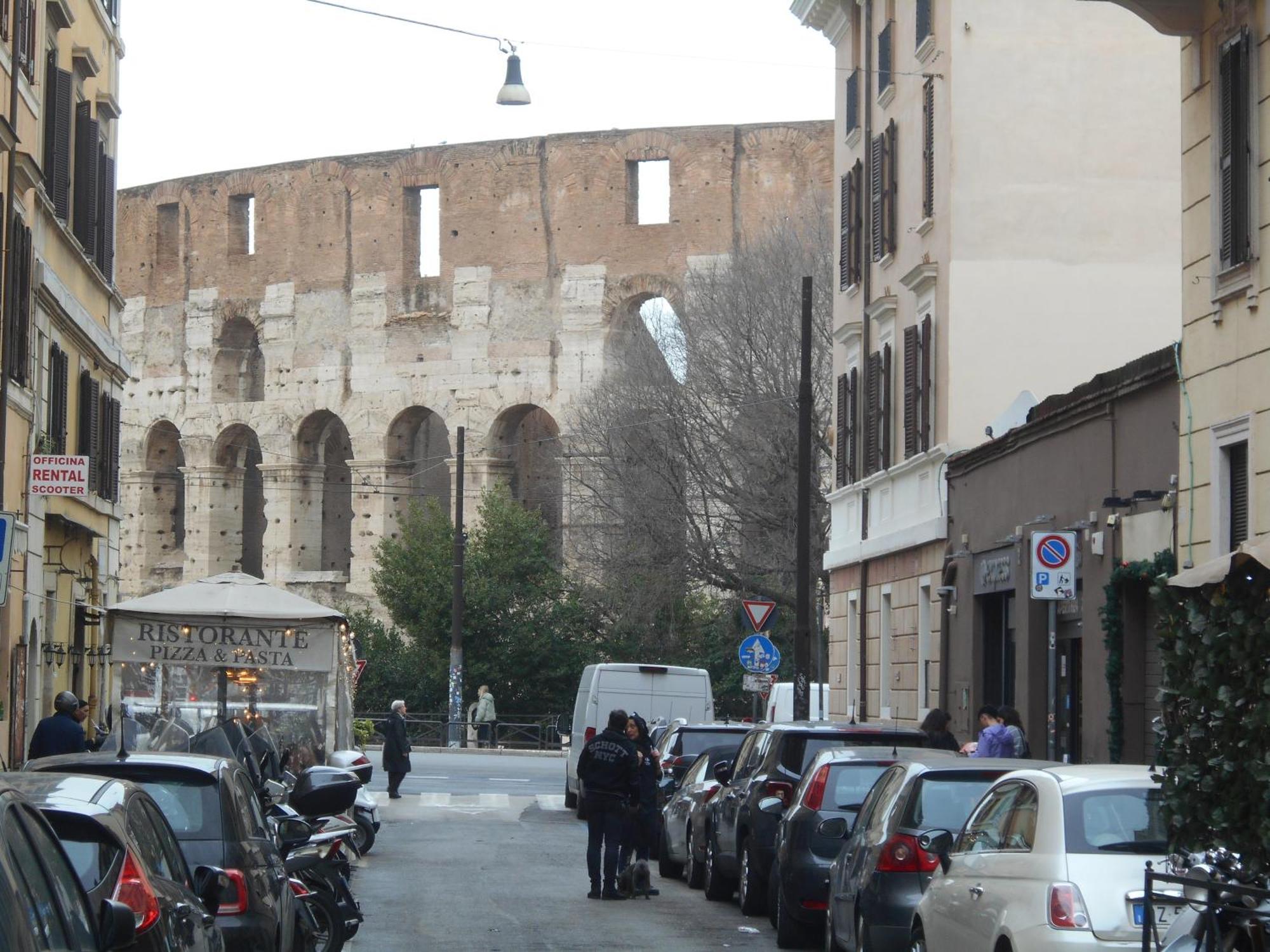 Guest House Gil - Rome Colosseum Area — Photos 3