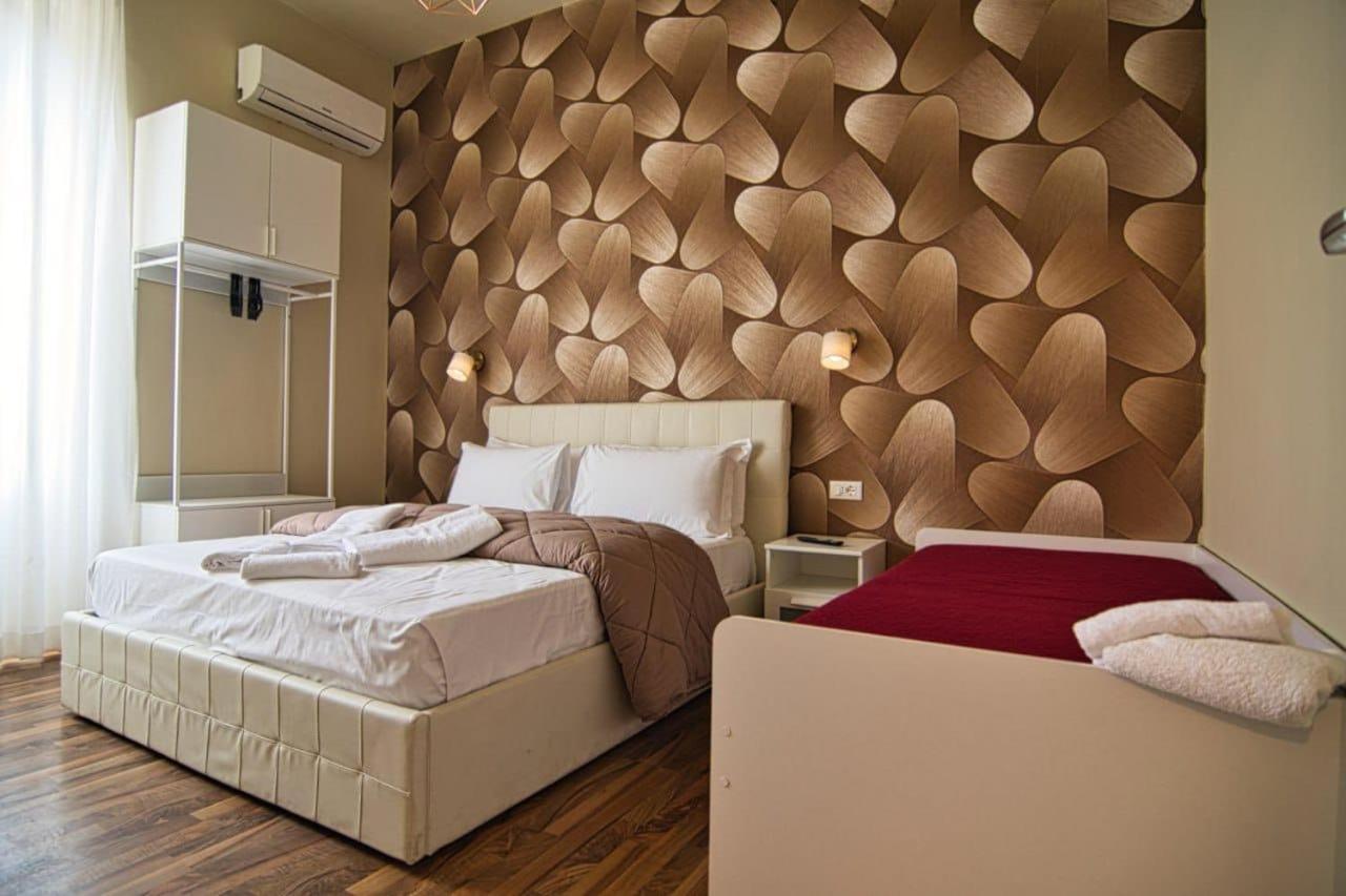 Guest House Gil - Rome Colosseum Area — Photos 1