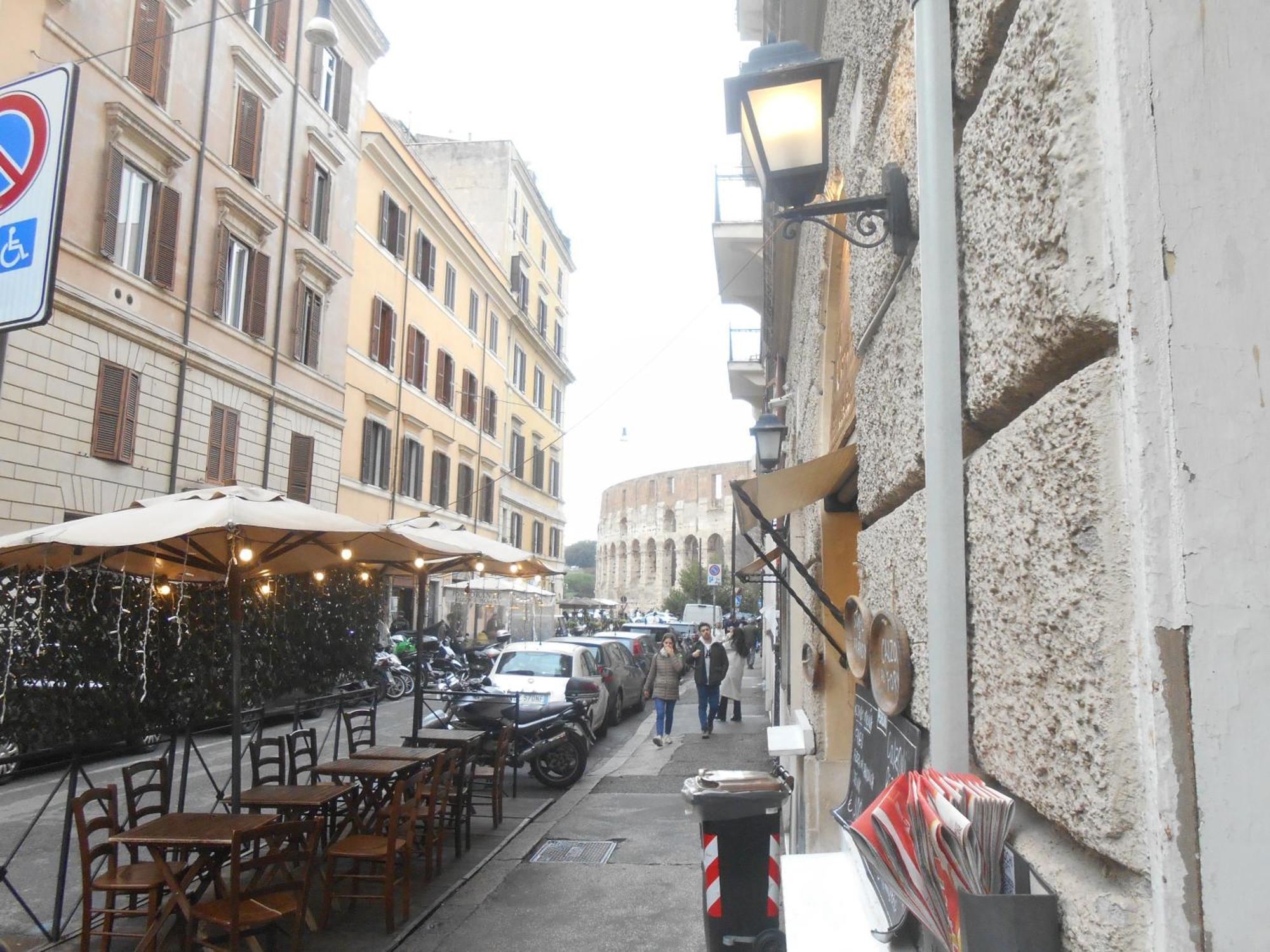 Guest House Gil - Rome Colosseum Area — Photos 2